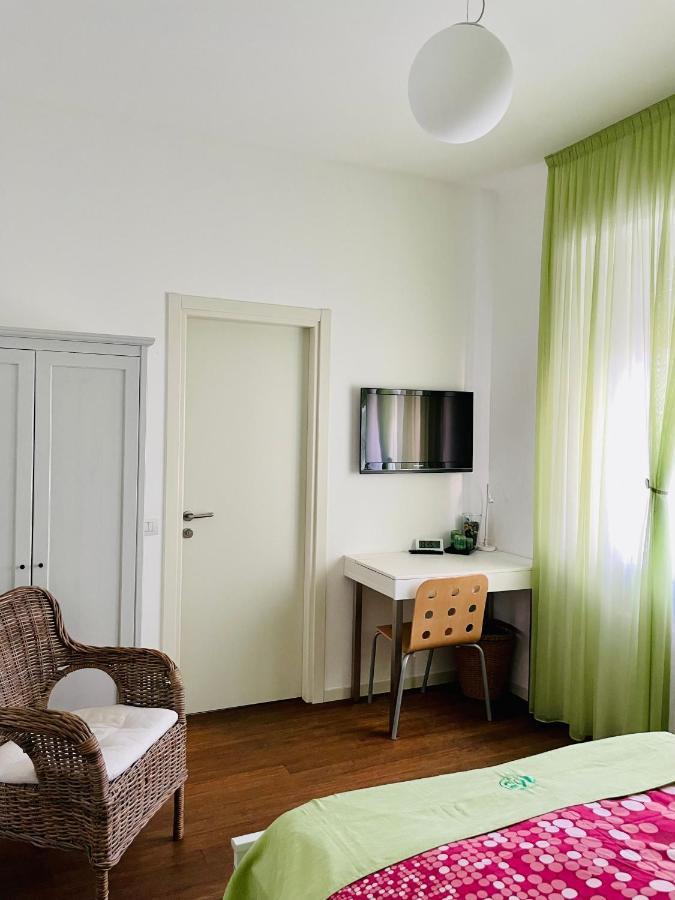 Via Padova 165 Hotel Milan Exterior photo